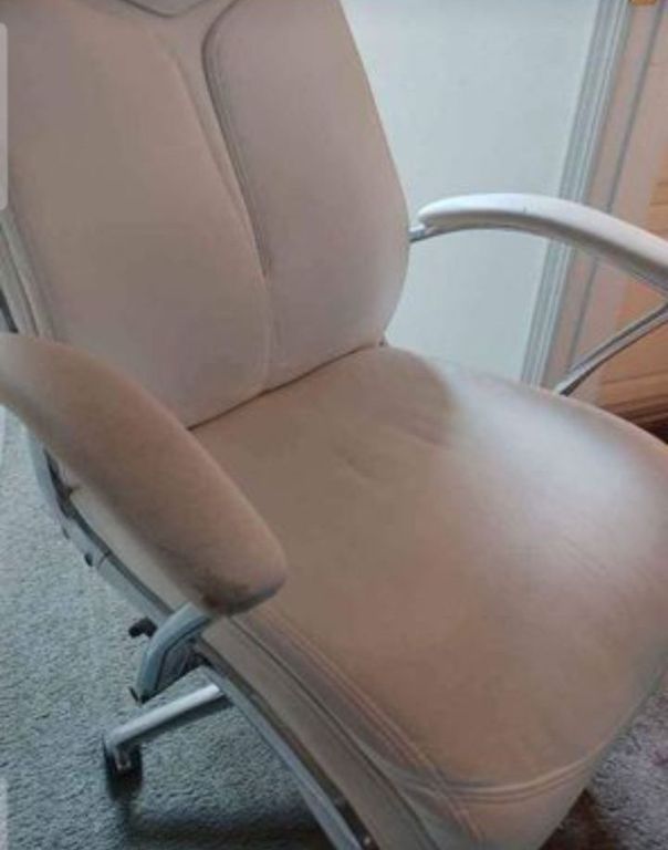 Realspace Executive Office / Gaming Chair $400