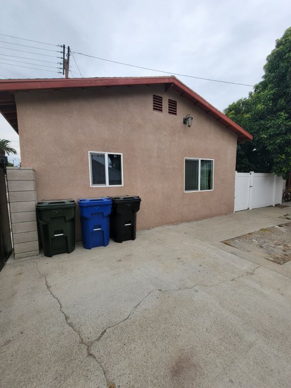 2 homes in a lot for sale in Ontario CA
