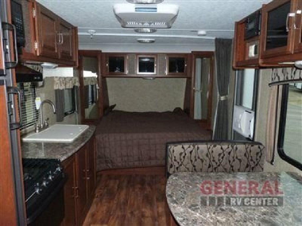 2015 Keystone Passport UltraLite  195RB Travel Trailer w/extended waranty plan