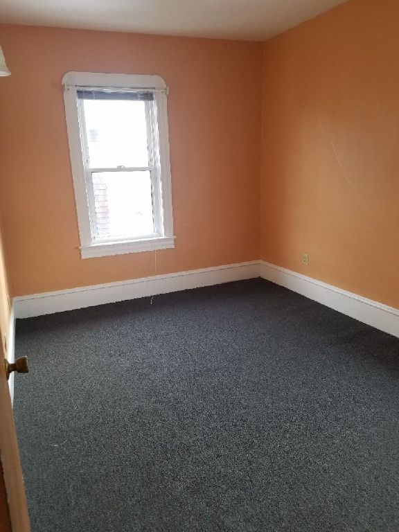 Apartment for rent – 3BR, 1BA