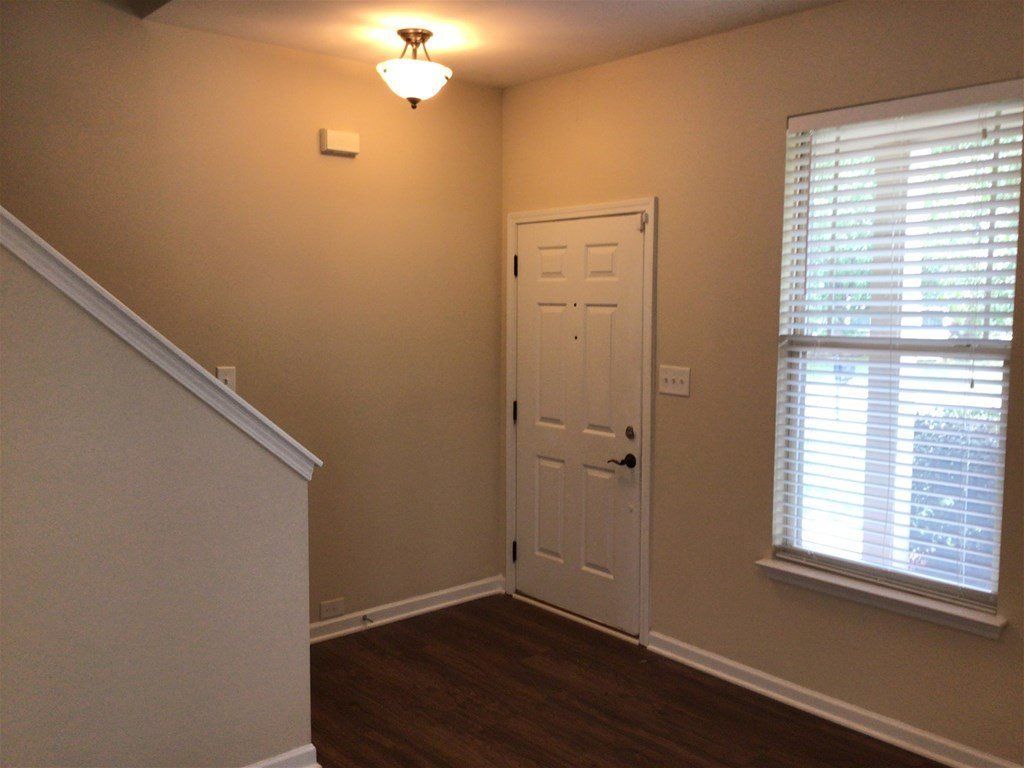 Single family home (830) 488-7163