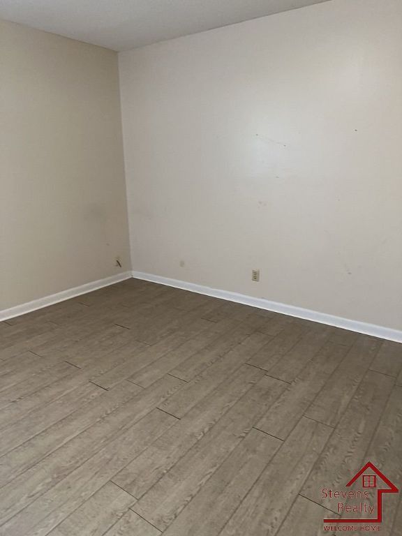 $125 off first months rent!! Effortless Comfort and Modern Sanctuary