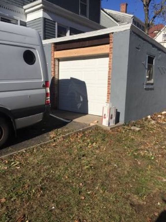 REPAIR AND INSTALL GARAGE DOORS ALL OVER NEW YORK AND LONG ISLAND