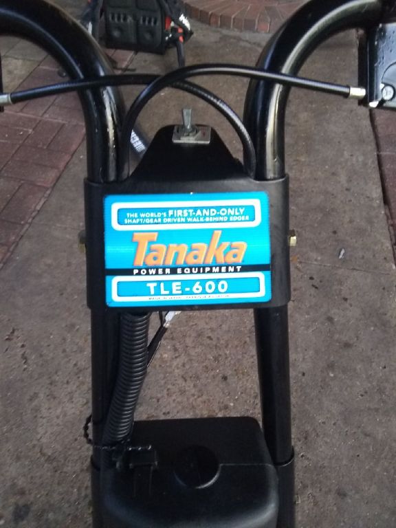 Tanaka 600 commercial edger