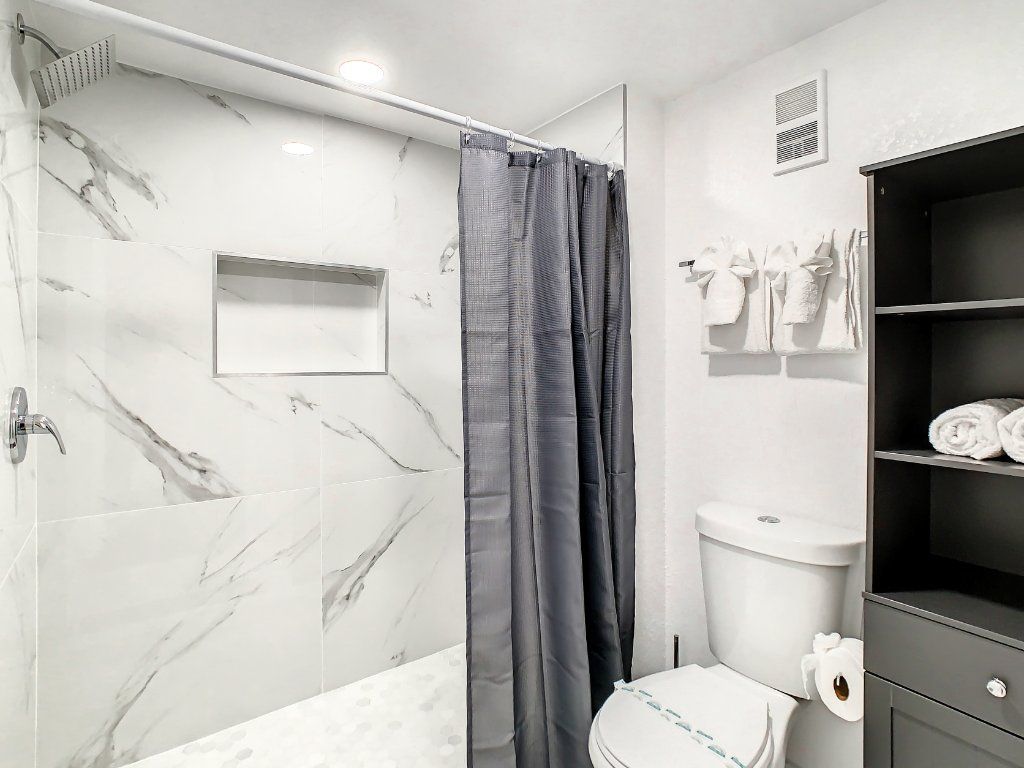 BEAUTIFUL 2-BED CONDO IN ORLANDO, FULLY FURNISHED!