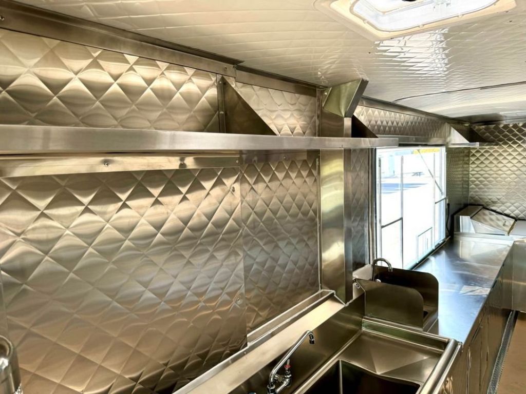2017 Freightliner step van FOOD TRUCK Class IV Kitchen