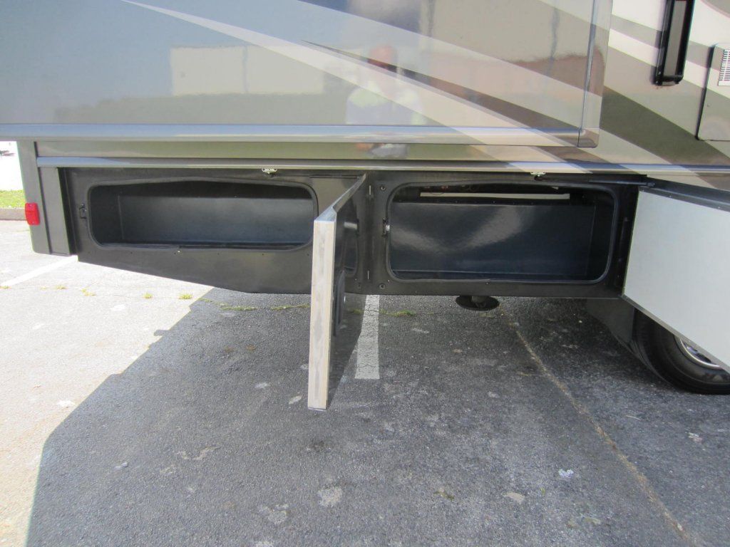 2015 Fleetwood Storm 30L