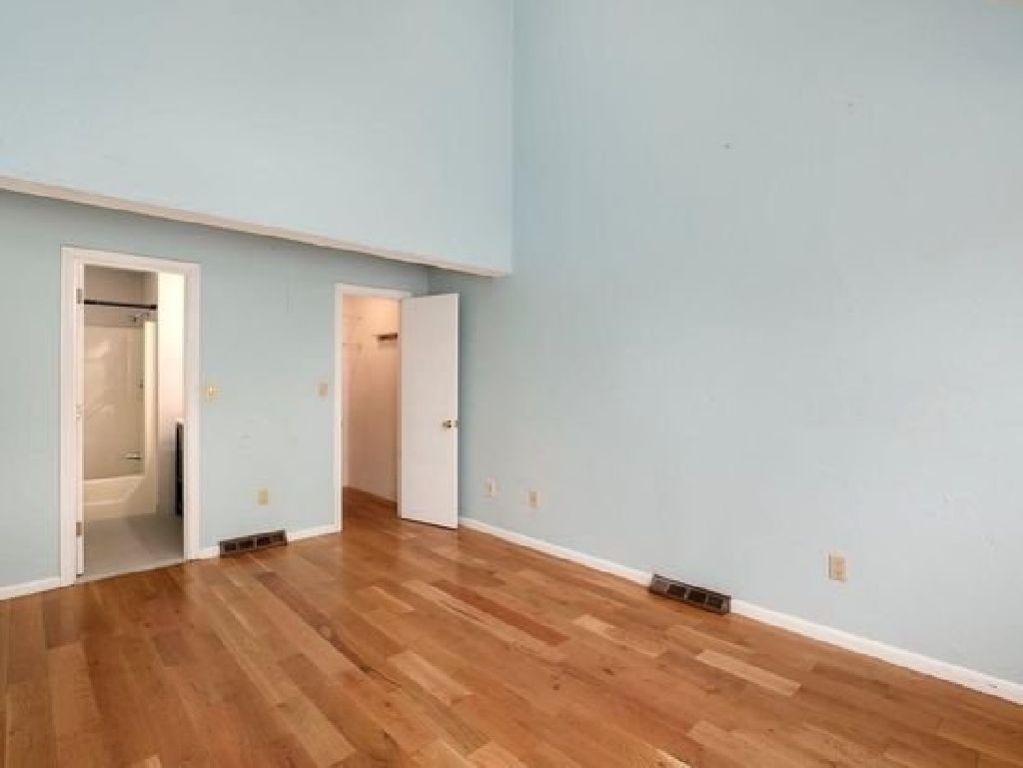 Looking for roommate for large townhouse