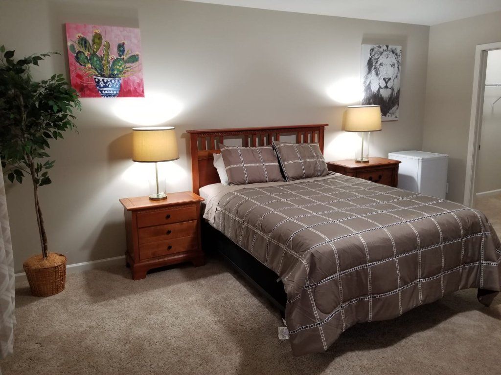 Gorgeous Rooms Available Now!!!