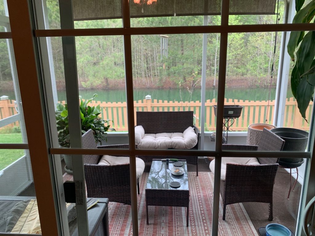 Roommate wanted