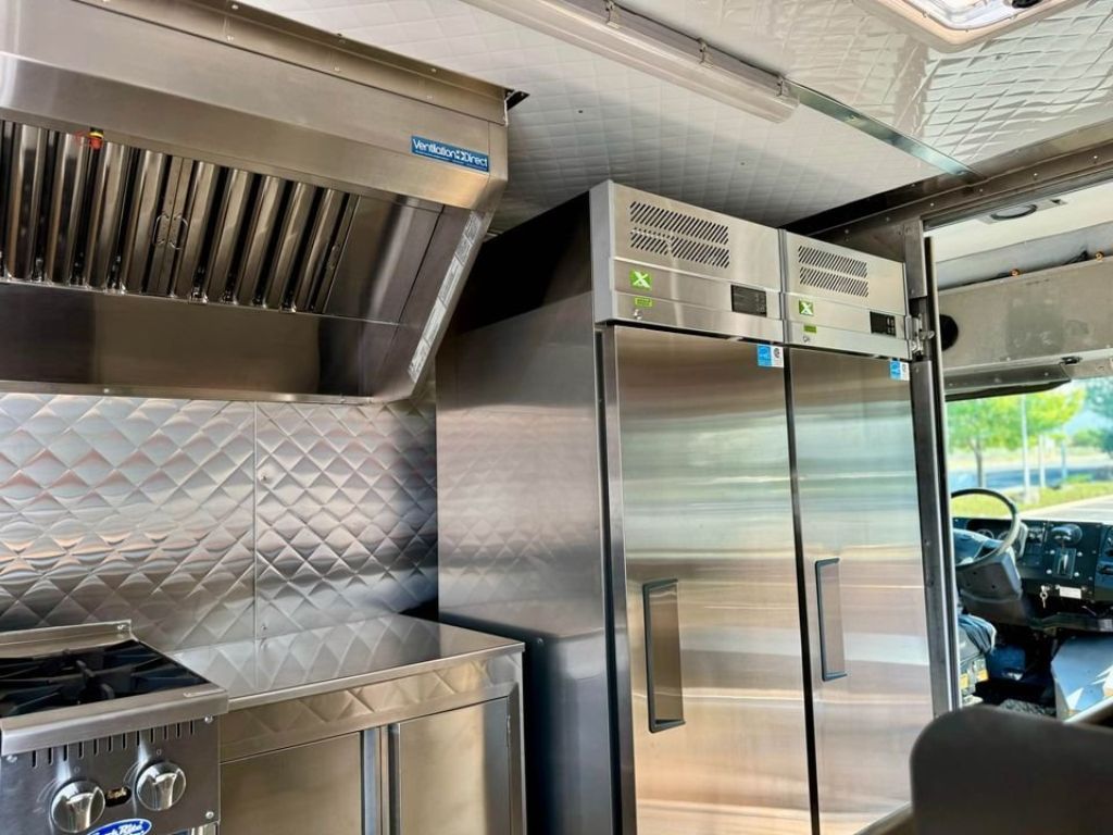 2017 Freightliner step van FOOD TRUCK Class IV Kitchen