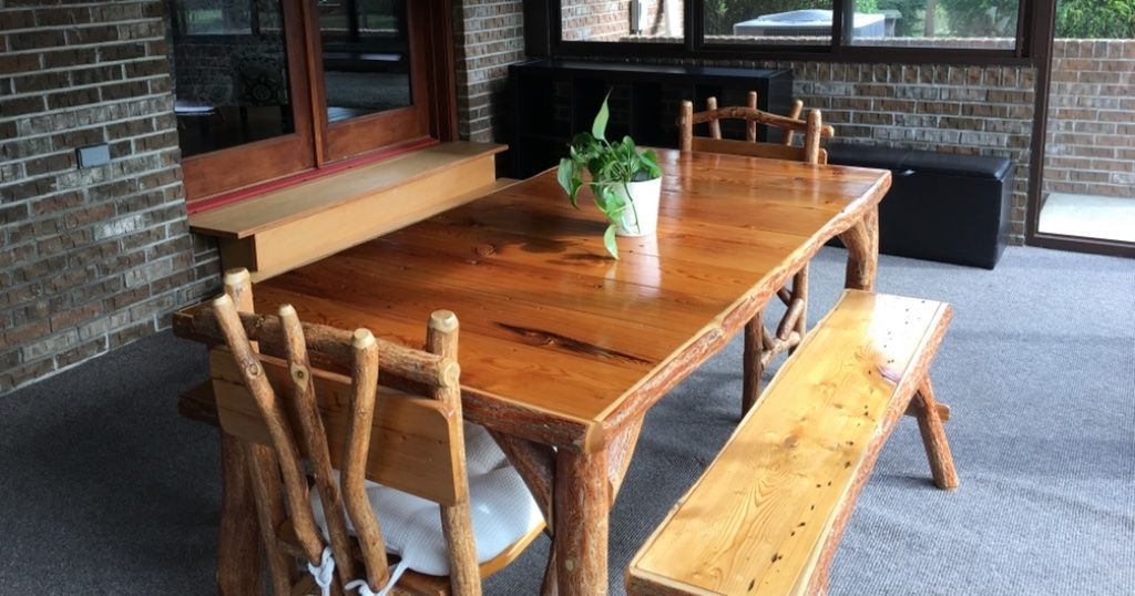 Extendable Solid wood table