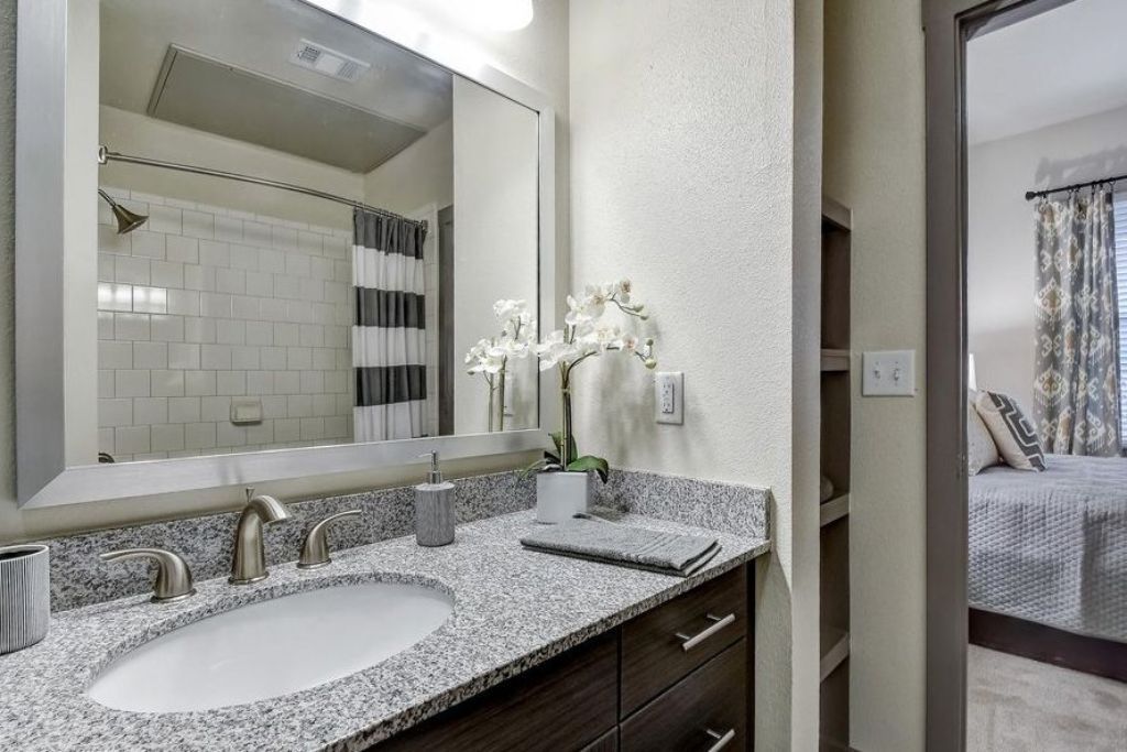 Avita @ Alamo Heights 2-bedroom 2-bath