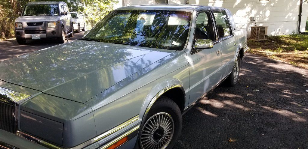 1991 Chrysler New Yorker Salon