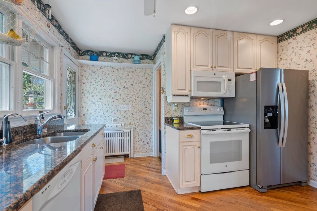Fantastic Custom Lakeview Home Overlooking Watchung Lake