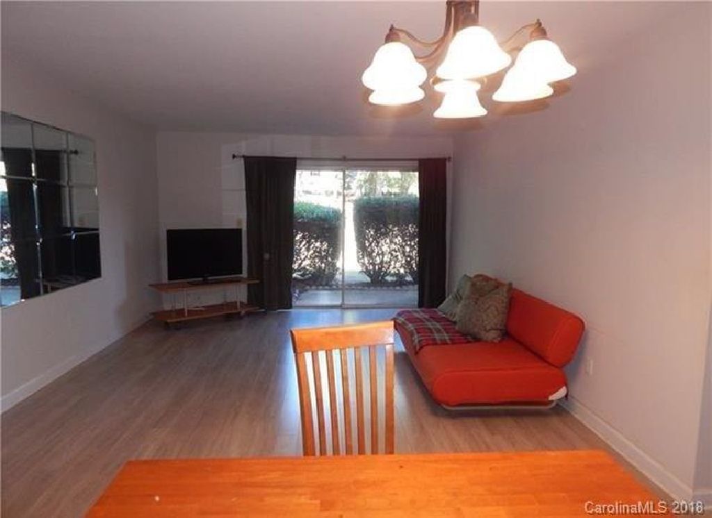 House for Sale - 7003 Quail Hill Road,Charlotte NC 28210-5119