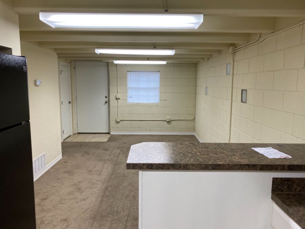 Bachelor pad/Single family apartment