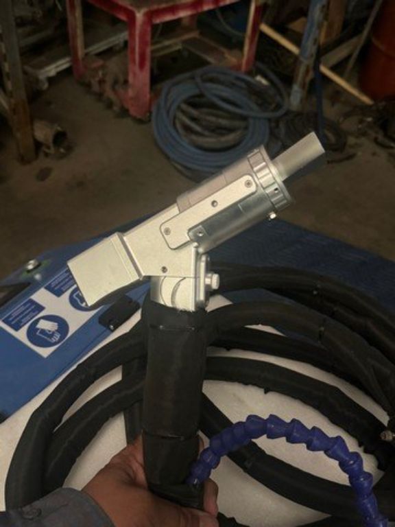 BesCutter 2.0KW Fiber Laser Cleaning Machine RTR# 4051462-01