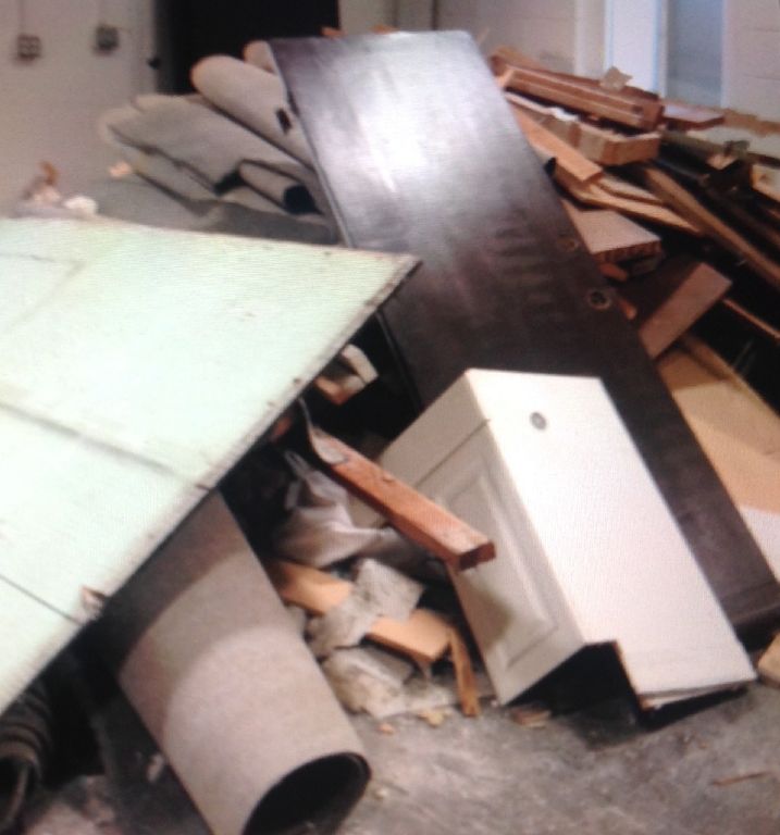 Hoarding cleanup / junk removal service