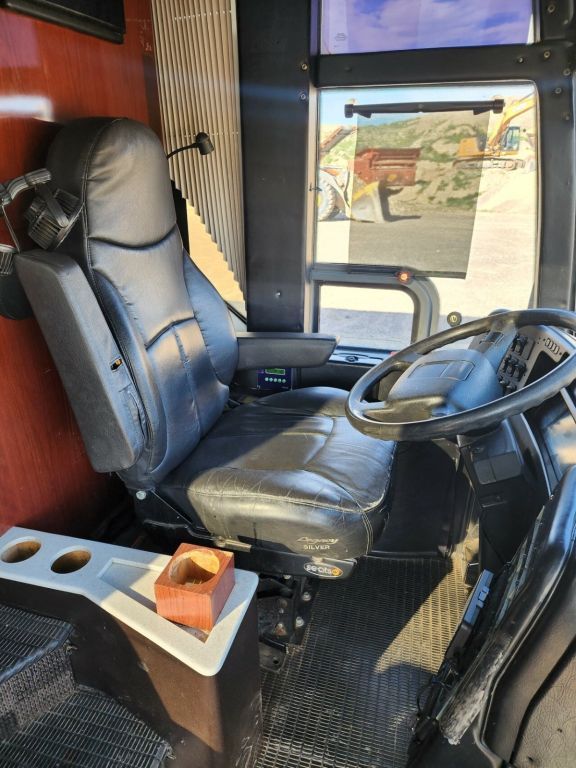 1999 Prevost H3 45 Entertainer Bus For Sale In Nashville, Tennessee