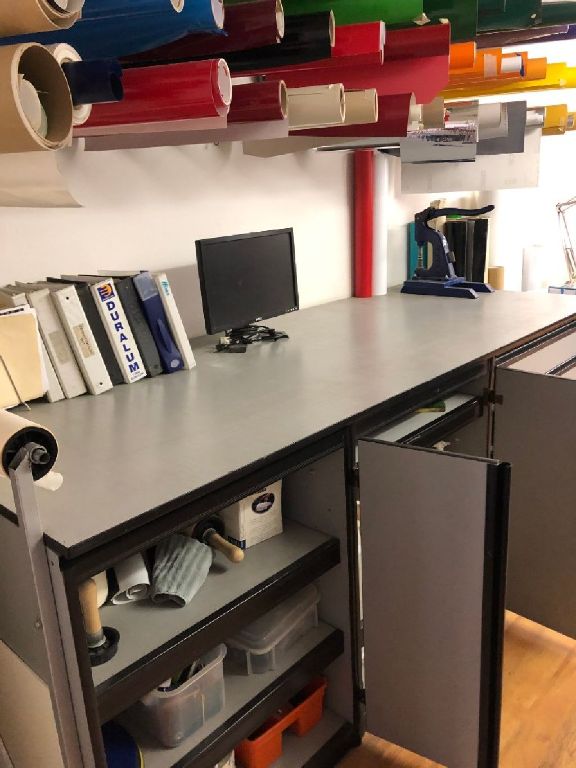 Package work station