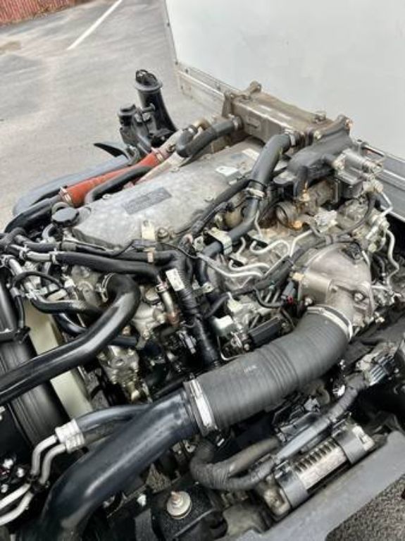 2020 Isuzu NPR BOX VAN 16FT Turbo Diesel