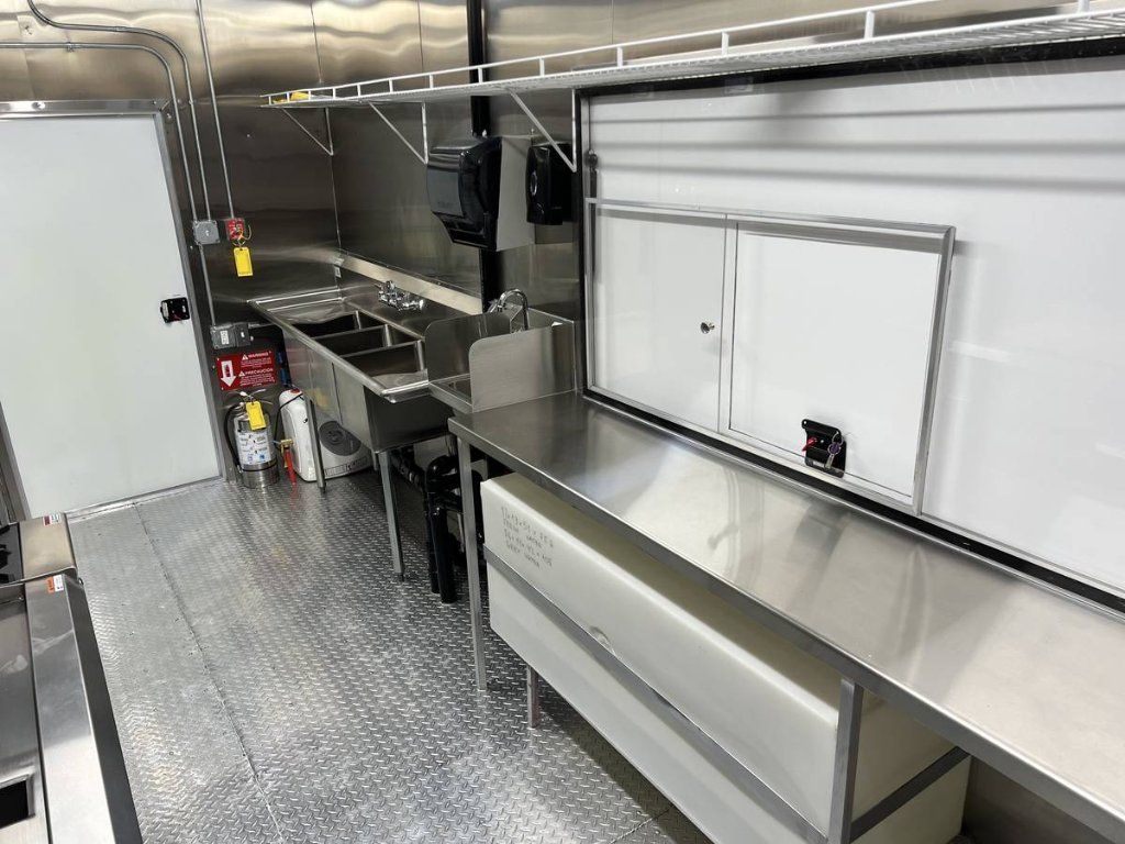NEW MOBILE FOOD CARTS & TRUCKS