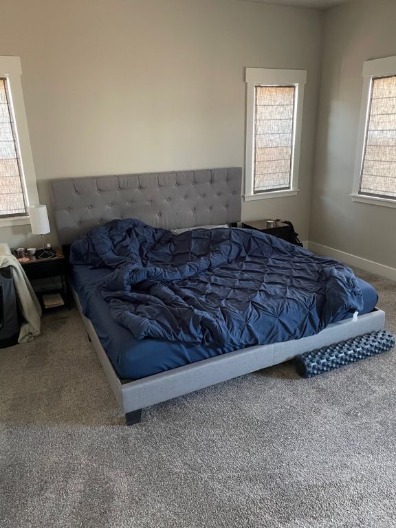 Furniture (multiple pieces)