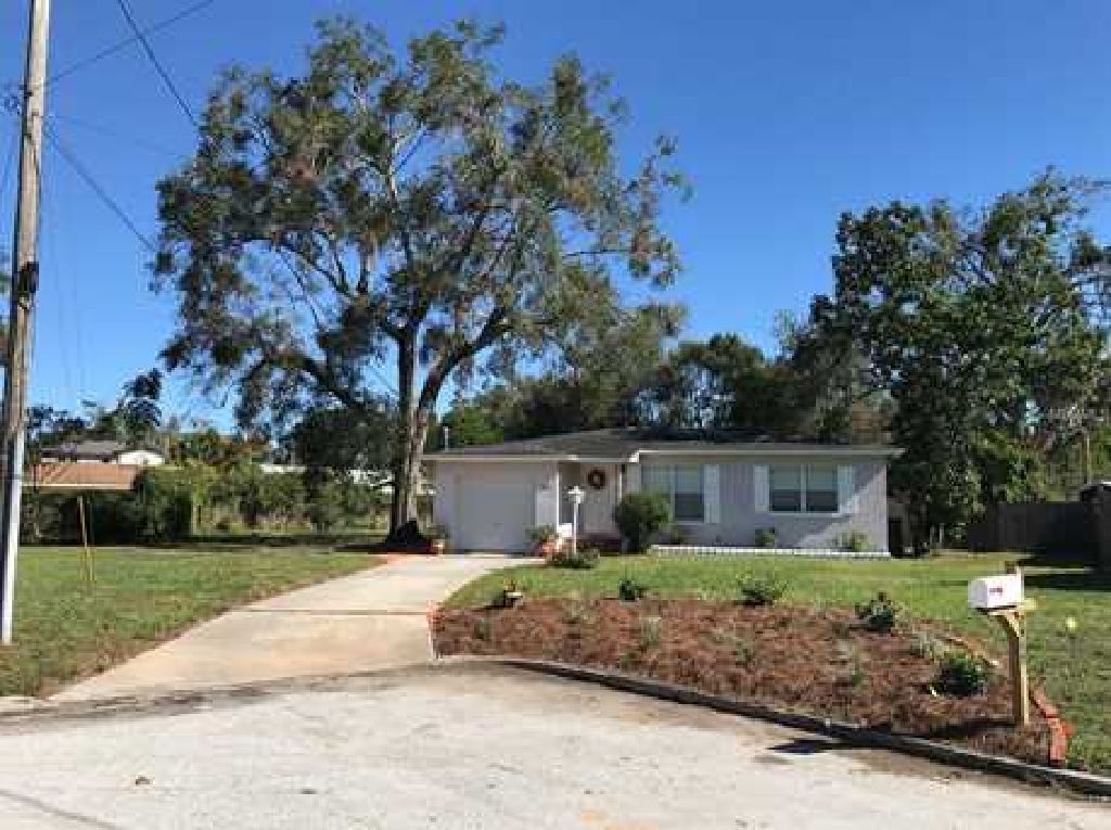 So much charm and character with this Primose Park beauty!