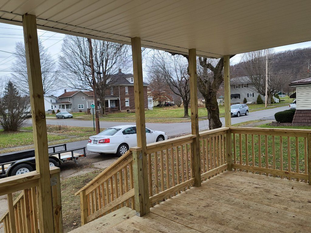 Construction laborer/skilled carpenter