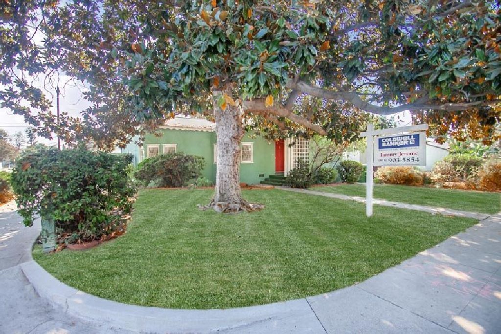 For Sale: 5860 Irvine Ave in North Hollywood for $750,000