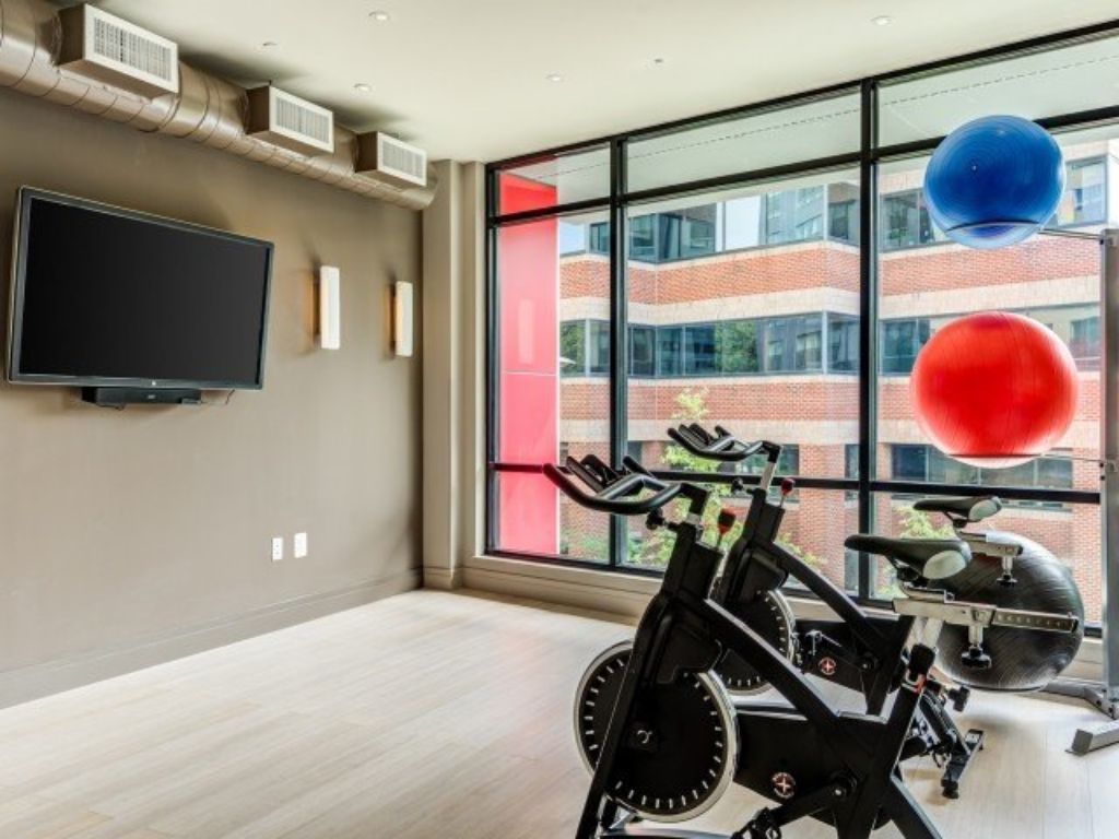 Reston Metro Station-Apartment for Sublease (2 bed 2 bath) $1725