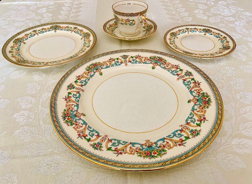 Vintage Aynsley "Henley" Bone China Serving Pieces -“The China for the Royals”!