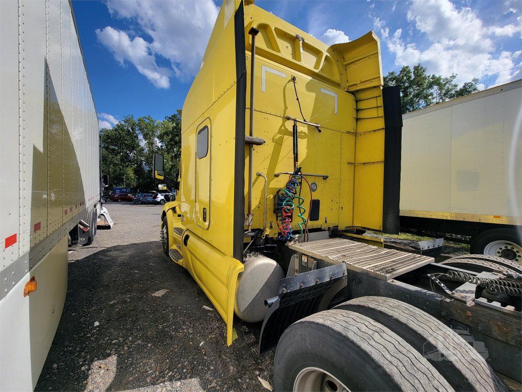 2017 Peterbilt 579 Semi Tractor For Sale In Philadelphia, Pennsylvania 19116
