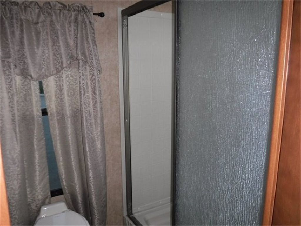 2013 Komfort Trailbl 27 Rear Bath 2 Slides Travel Trailer