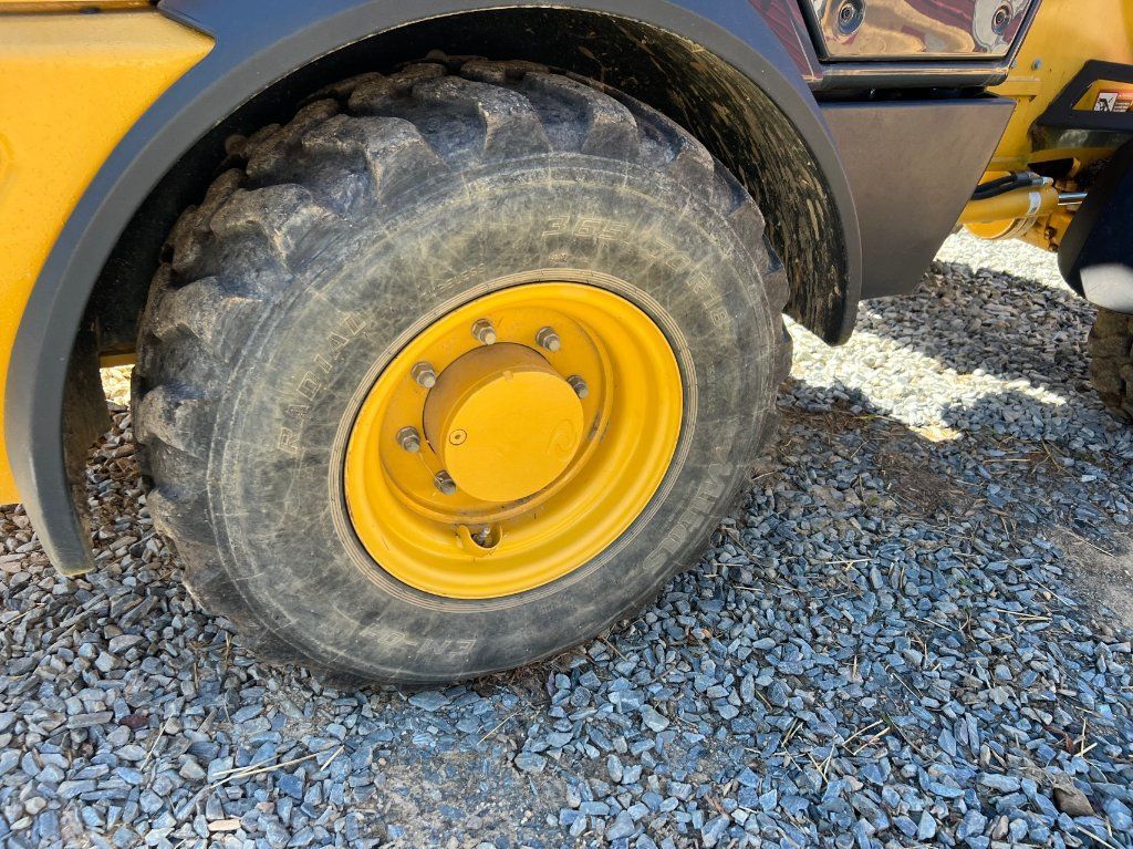 2018 John Deere 204L Wheel Loader For Sale In Stanfield, North Carolina 28163