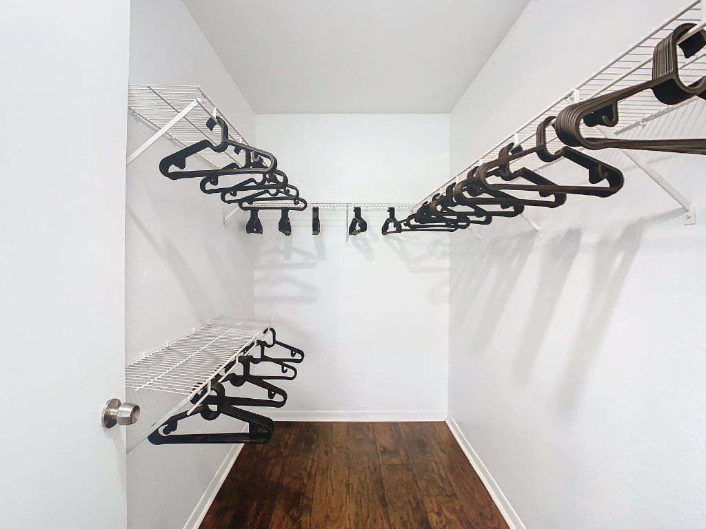 Charming fully furnished 1 bed condo