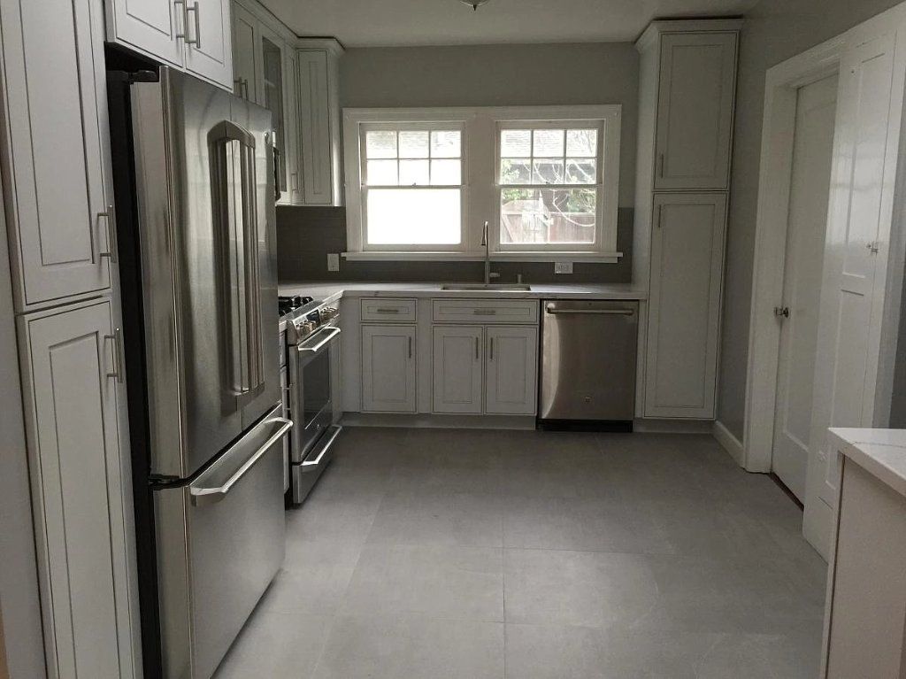 Home in Professorville area, charming SFH. 1250 sq ft. 2B+/1B.