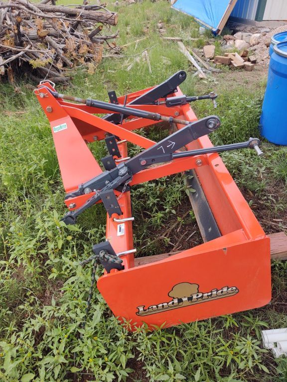Kubota tractor L6060