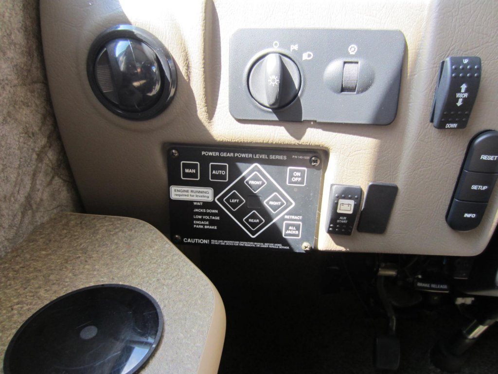 2015 Fleetwood Storm 30L