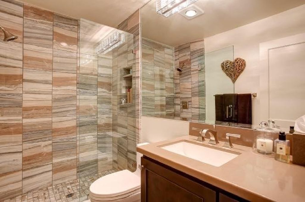 Beautifully remodeled ground level studio in the famed El Escorial condos at East Beach!