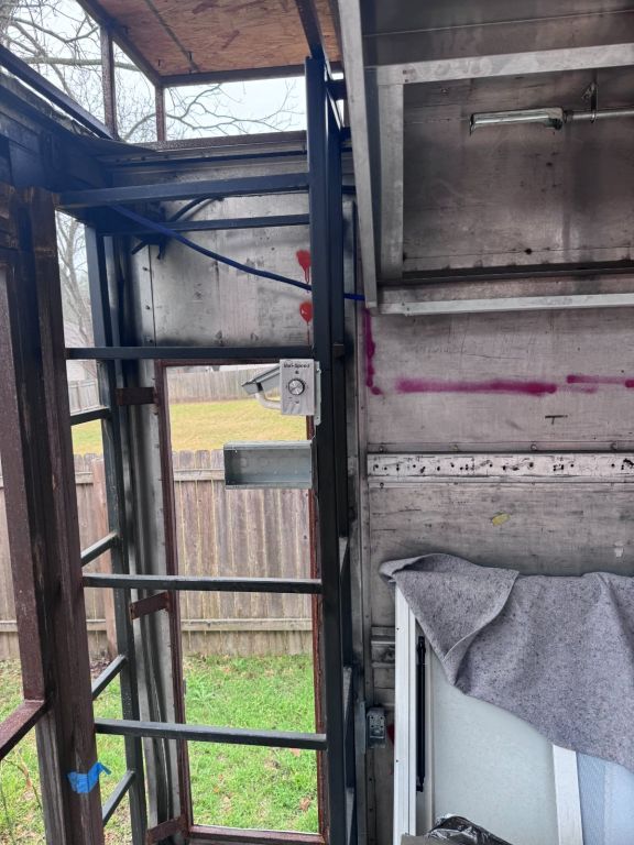 2000 Food Truck with Freightliner VCL Chassis