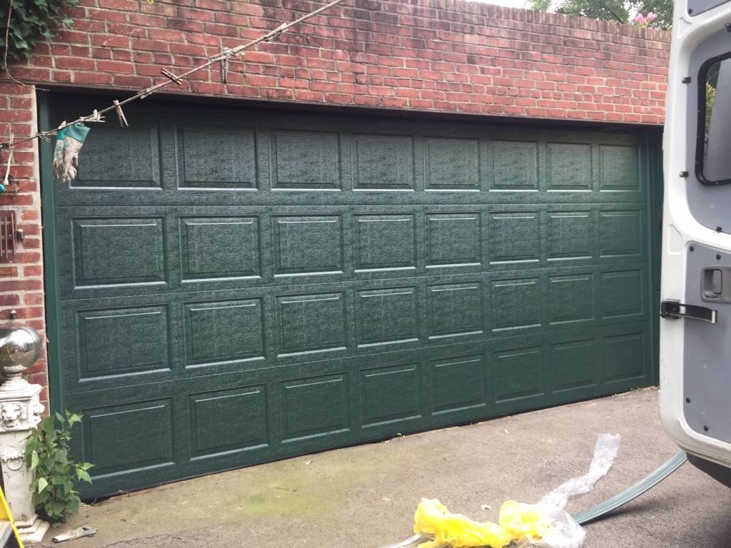 REPAIR AND INSTALL GARAGE DOORS ALL OVER NEW YORK AND LONG ISLAND