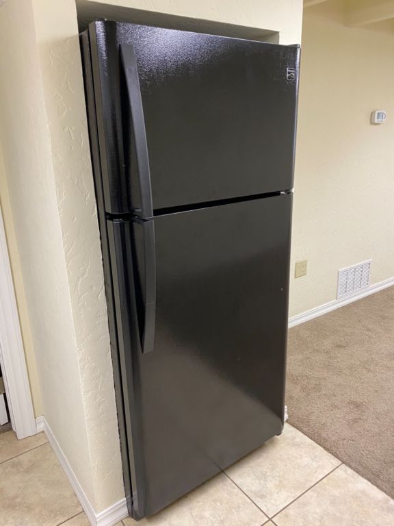 Bachelor pad/Single family apartment