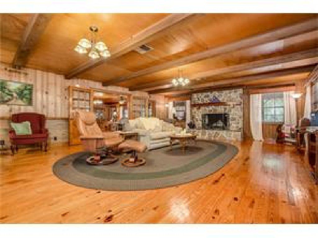 Gorgeous Wood Construction Spacious Home
