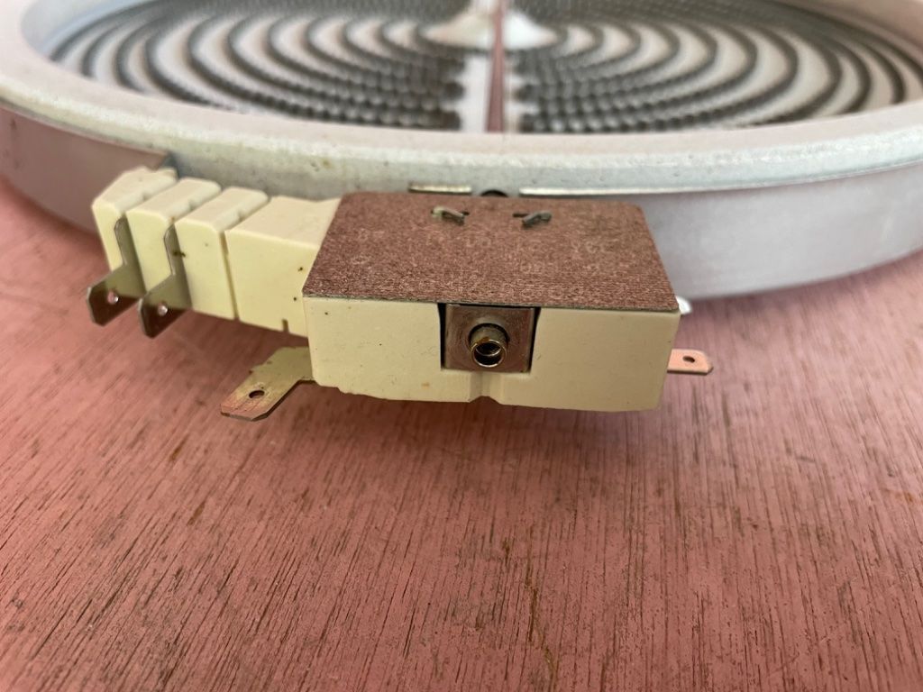 Samsung Radiant Heat Surface Single Element  Part# DG47-00064A