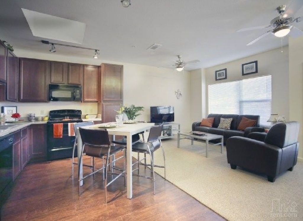 Apartment for Sublease - 3 bed 3 bath