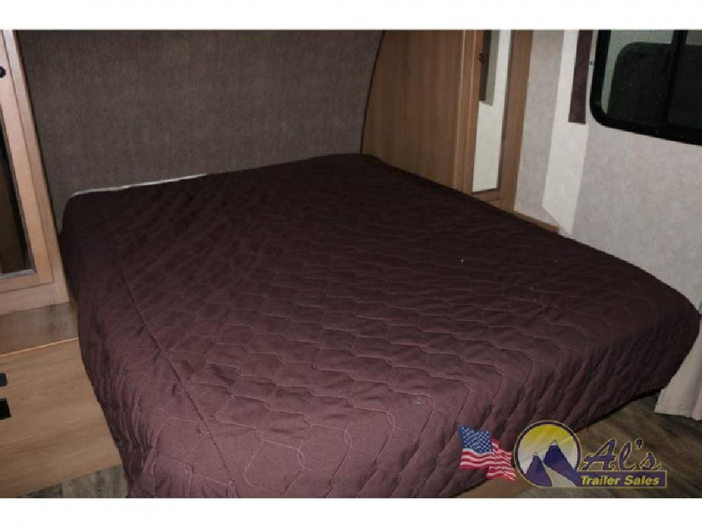 Used 2015 Cruiser Shadow Cruiser S-225RBS