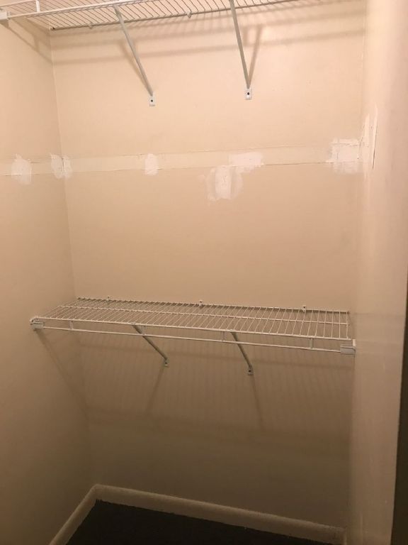 Room for rent to Female ONLY. Looking for Clean Woman who is looking for Safe Clean Beautiful Room