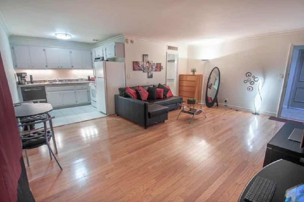 For Sale: 5414 Newcastle Ave 3 in Encino for $232,500